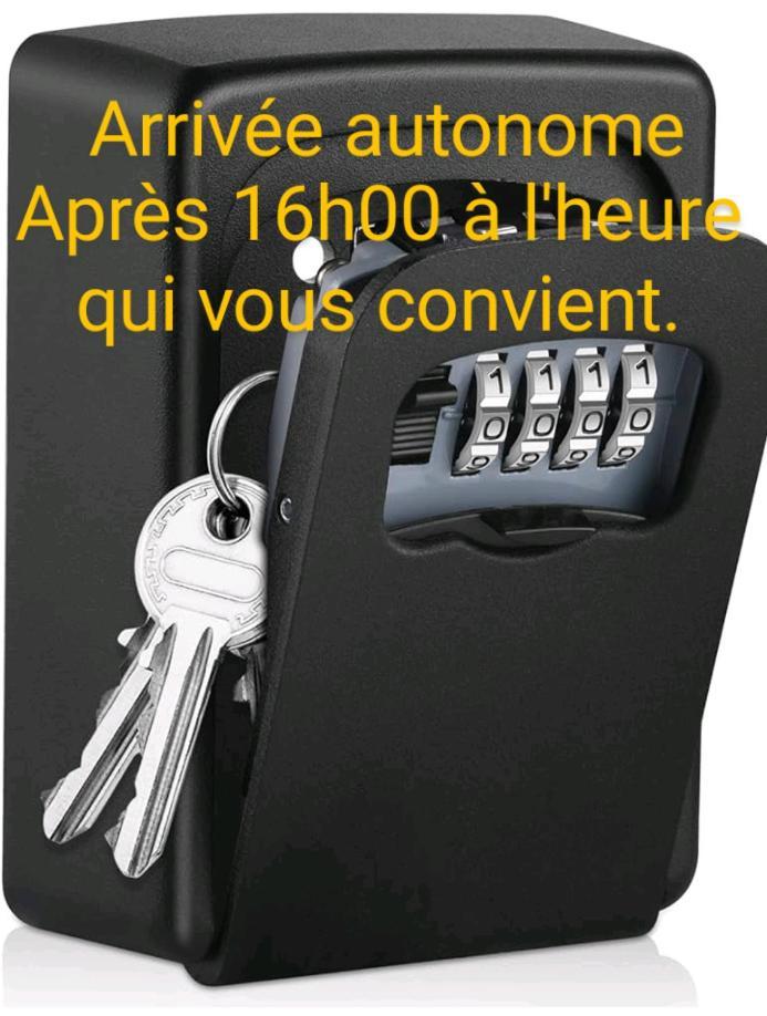 Maison Complete Montluçon Esterno foto